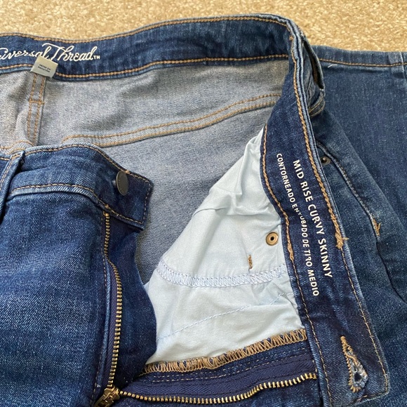 Universal Thread Jeans - Picture 3 of 3